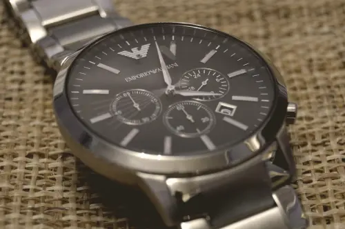 Milano Piange Giorgio Armani: Il Sindaco Sala Annuncia il Lutto Cittadino