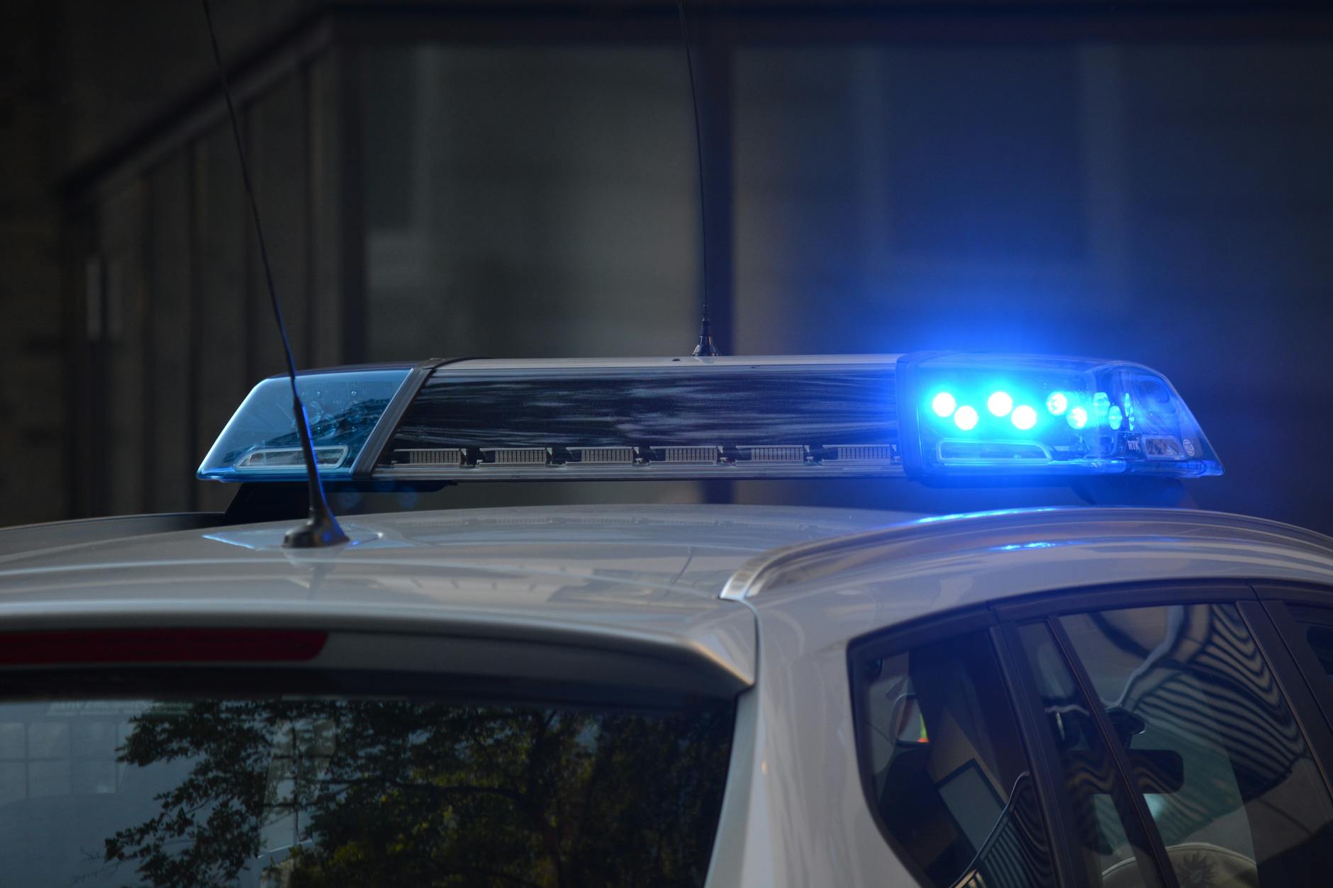 Milano, finti agenti truffano anziani: due arresti in poche ore