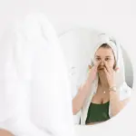 Cosmeticorexia tra i giovani, l’allarme da Milano su pelle e social
