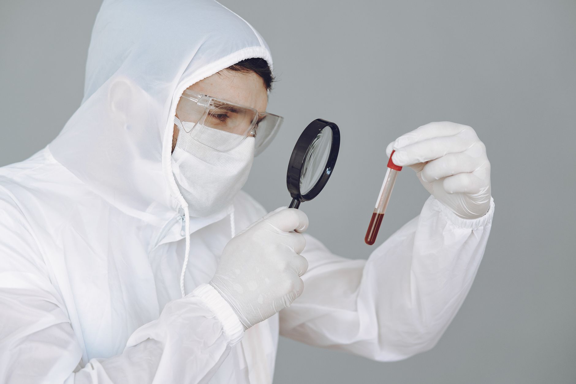 Lombardia, 32 milioni per la ricerca biomedica degli Irccs